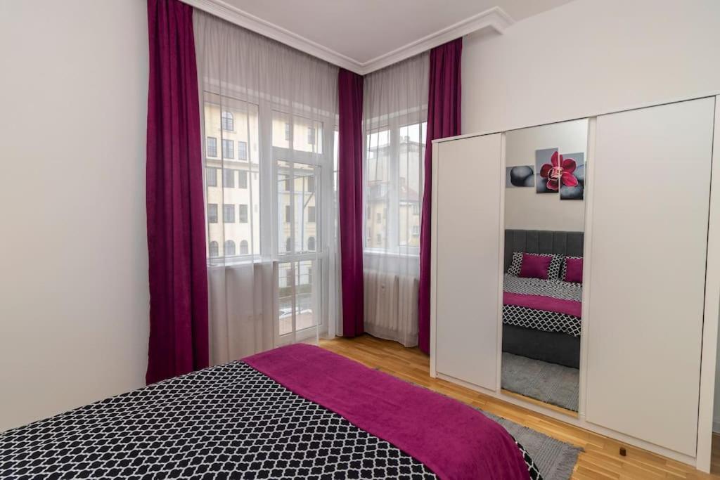 Spacious Aristocratic Apt. With A Colourful View Sofía Exterior foto